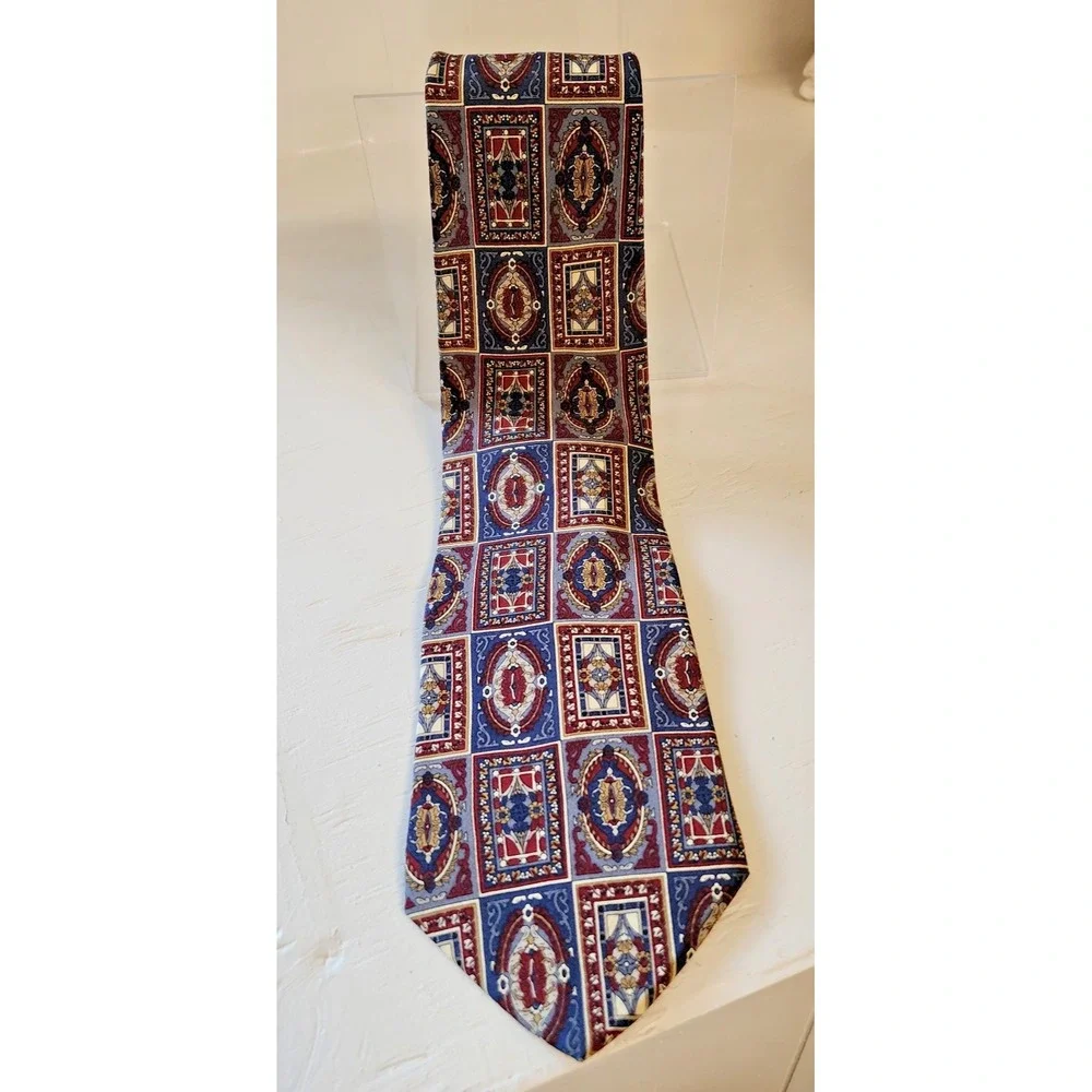 Men's Bill Blass Tie 100% Silk In Burgandy/ Blue Abstract